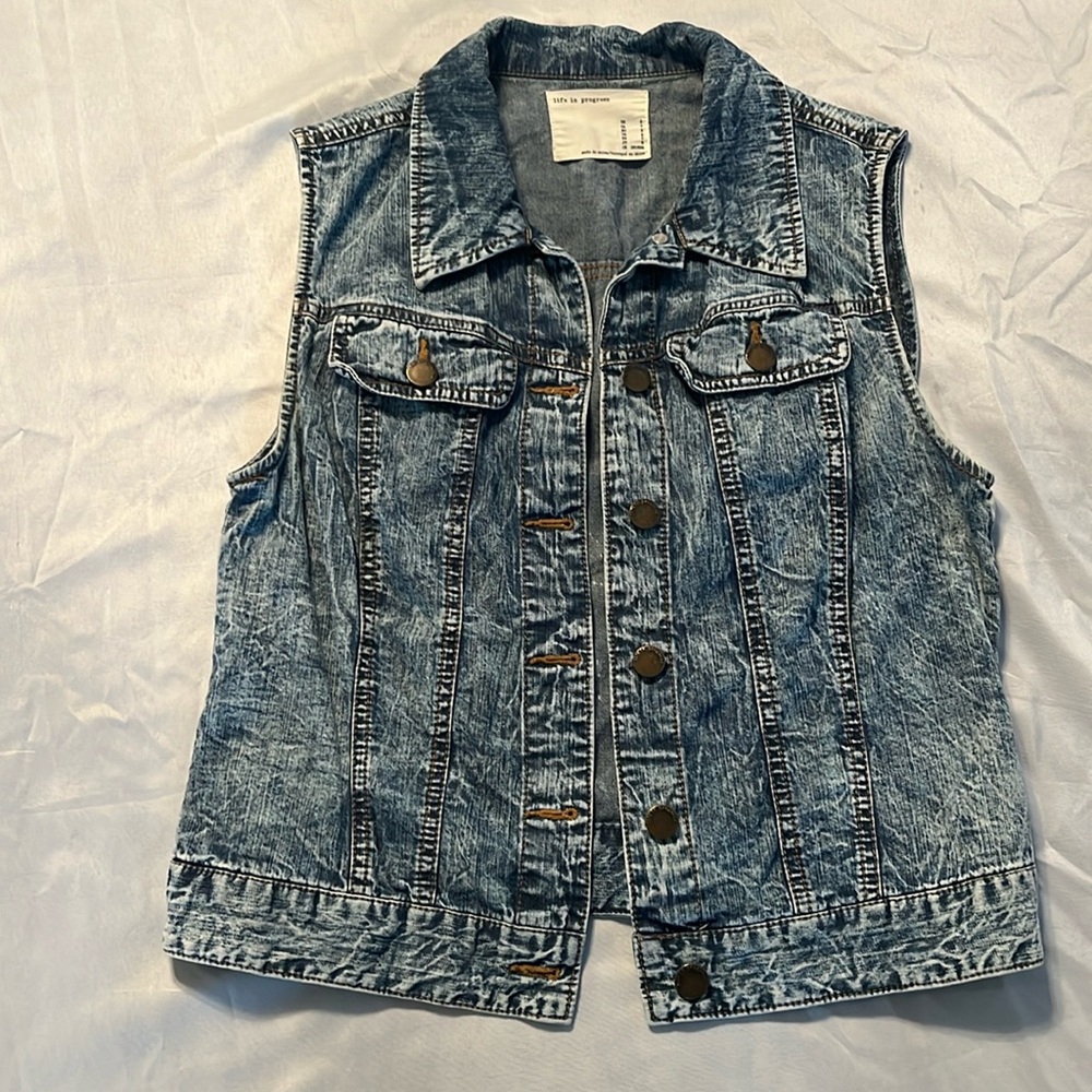 Jean Vest